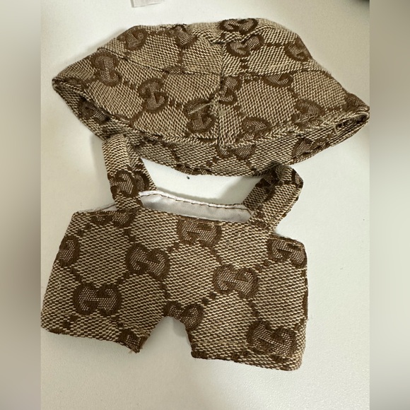 POPMART LABUBU clothes - Picture 3 of 3